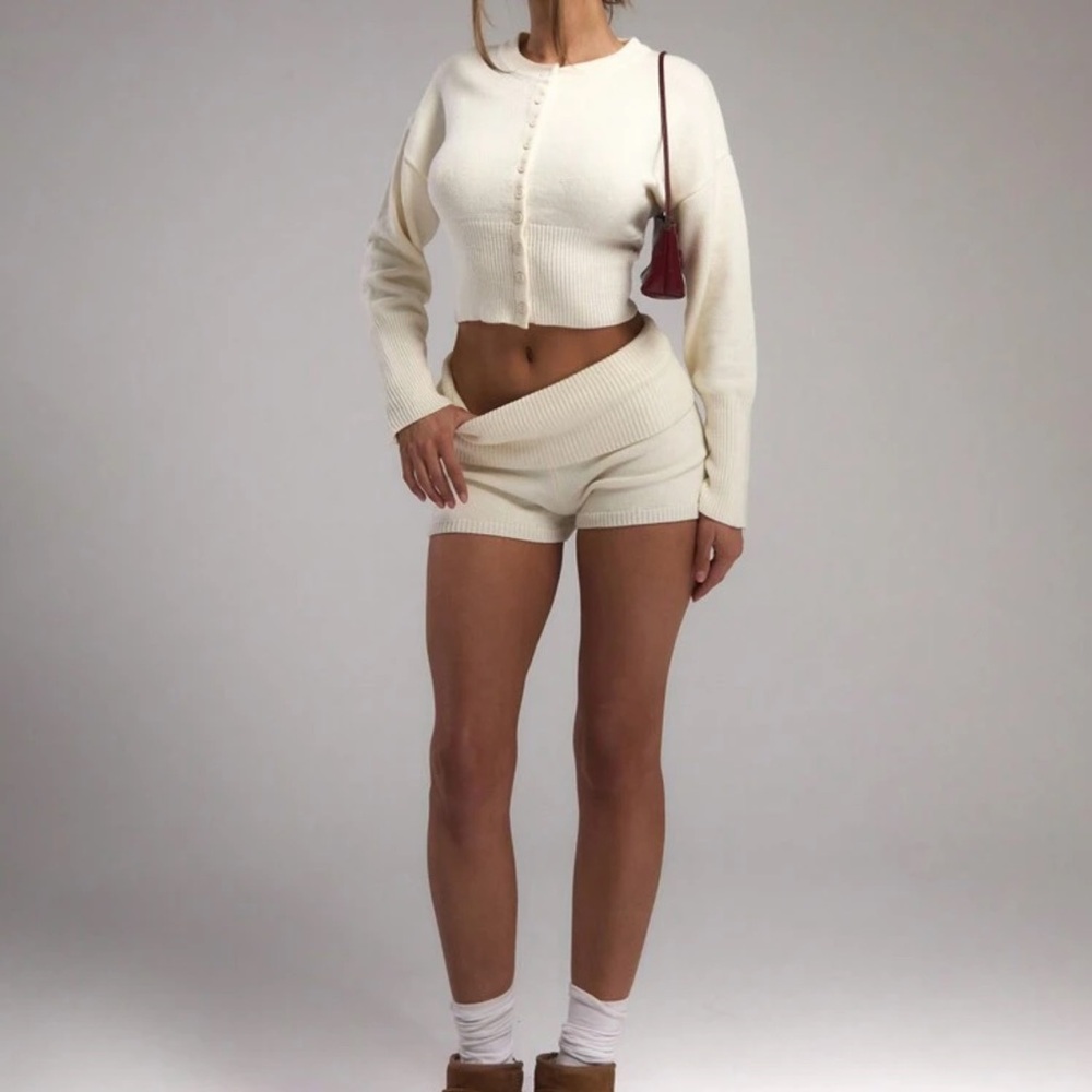 SHEIN Cream Cropped Sweater Set